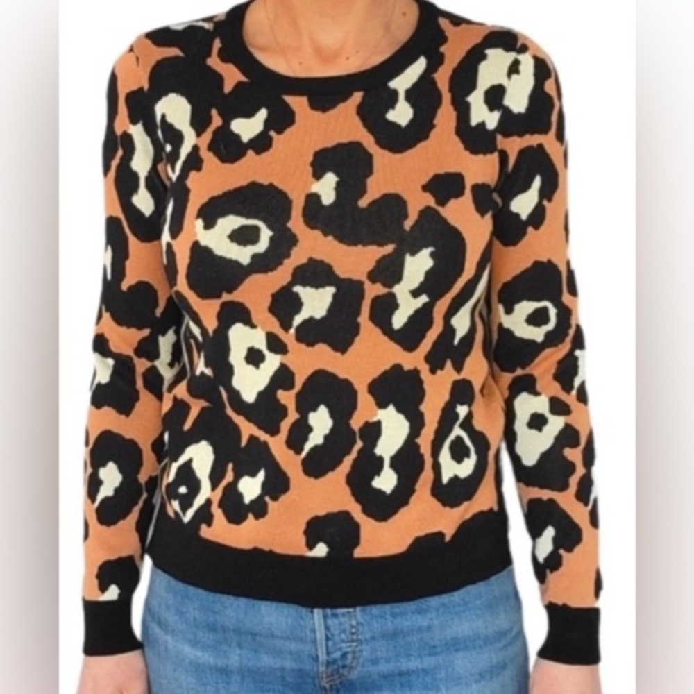 Leopard Print Sweater size L‎ by Saks Fifth Avenue